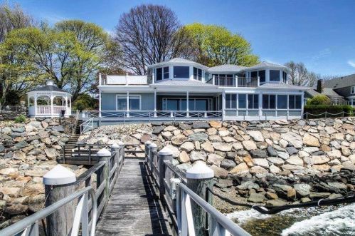 120 Leonard Dr, Tiverton, RI 02878-4714
