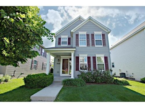 1515 Savanna Dr, Prior Lake, MN 55379-5840