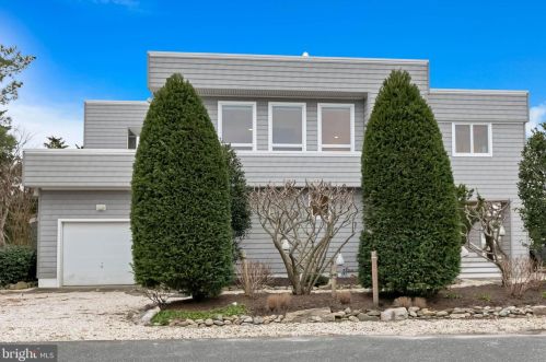 2202 Central Ave, Barnegat Light, NJ 08006-1518