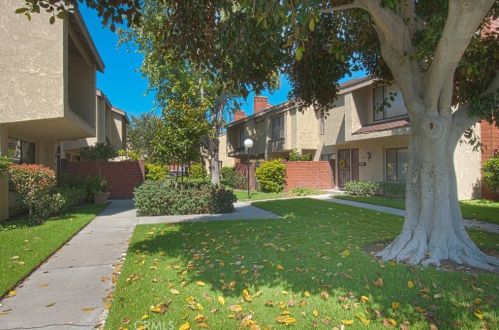 1041 Lamark Ln, Anaheim CA  92802-3404 exterior
