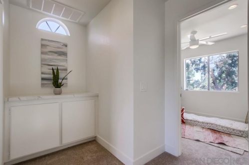 1376 Darwin Dr, Oceanside CA  92056-6618 exterior