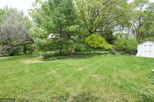 4393 Bear Path Trl, Saint Paul MN  55122-2218 exterior