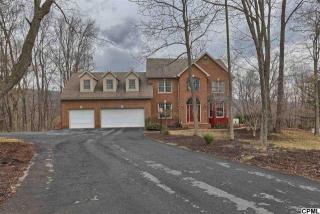 9 Appaloosa Way, Carlisle, PA 17015-9049