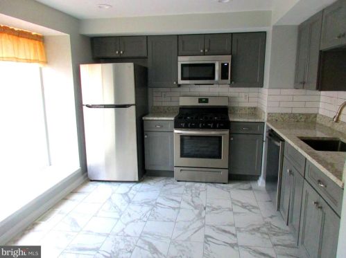 7318 Charlesborough Ct, Lorton, VA 22079-1538