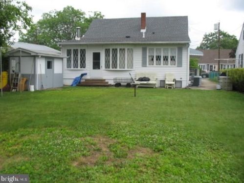 13 Grace Dr, Trenton, NJ 08610-1723