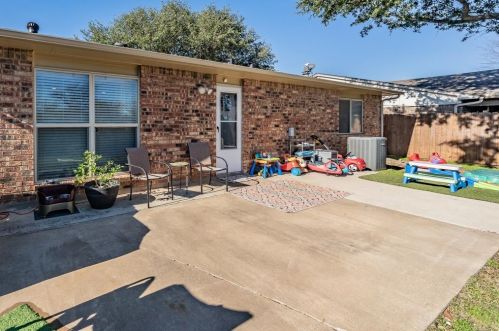 6440 Buckingham Trl, Fort Worth TX  76182-5005 exterior