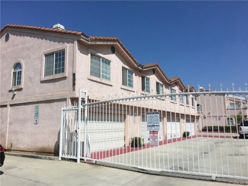 6551 Motz St, Paramount, CA 90723-4775