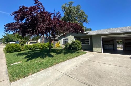 390 Little Ave, Gridley, CA 95948-3209