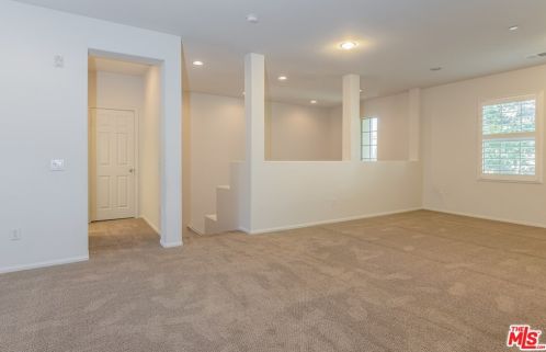 172 Full Moon, Irvine CA  92618-8806 exterior