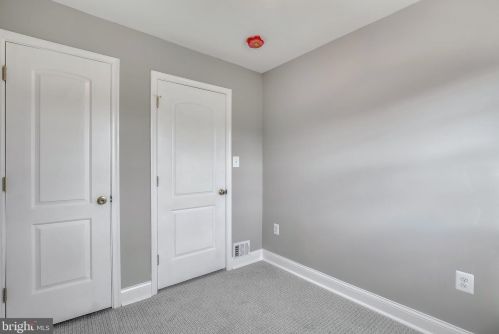 11810 Valleywood Dr, Silver Spring MD 20902-2233 exterior