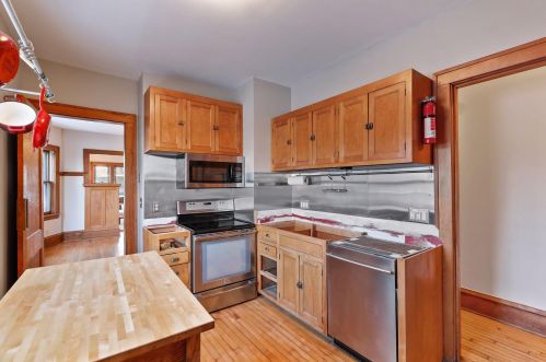 607 Dayton Ave, Saint Paul MN  55104-7203 exterior