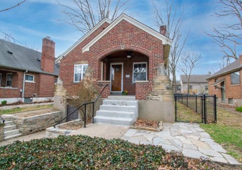 3307 De Forest Dr, Cincinnati, OH 45209-2308