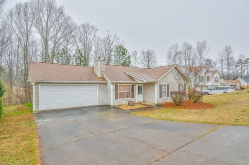 2597 Silverwood Dr, Gainesville, GA 30507-9546
