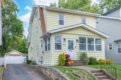 86 Davis Ave, Bloomfield, NJ 07003-4140