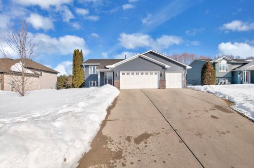 920 Deer Ridge St, Lonsdale, MN 55046-9522