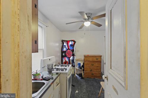 216 Carlisle St, Hanover PA 17331-2448 exterior