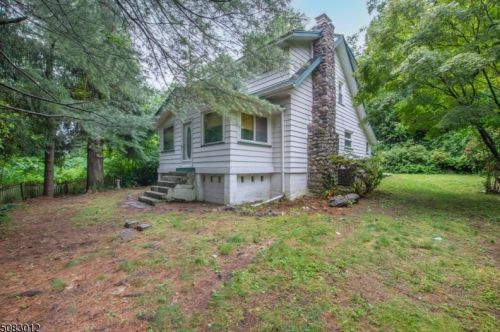 294 Macopin Rd, Bloomingdale, NJ 07403-1000