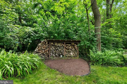 104 Cliff Ave, Lancaster PA  17602-4700 exterior