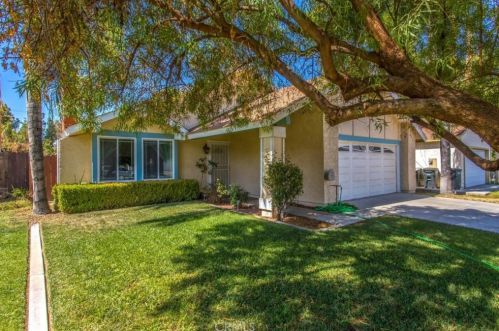 831 Pepperwood St, Colton, CA 92324-4522