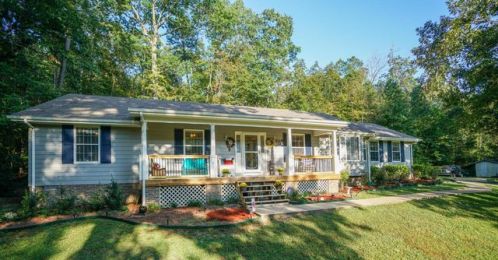 163 Laurel Cir, Ringgold, GA 30736-7135