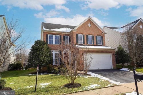 8311 Kinsley Mill Pl, Gainesville, VA 20155-1730