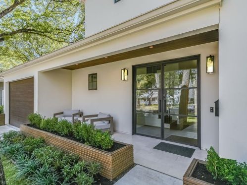 2907 Clear View Dr, Austin TX  78703 exterior