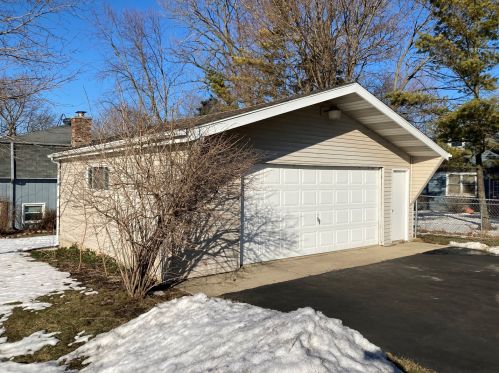 16 Hilly Ln, Barrington Hills, IL 60156