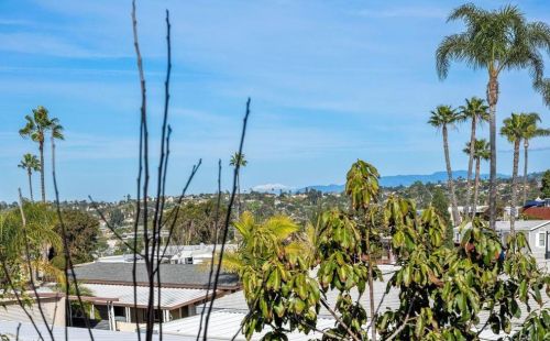 220 Camino Corto, Vista CA  92083-4948 exterior
