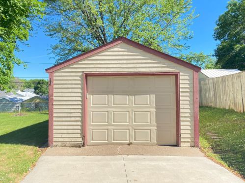 2311 Holloway Ave, Saint Paul MN  55109-4004 exterior