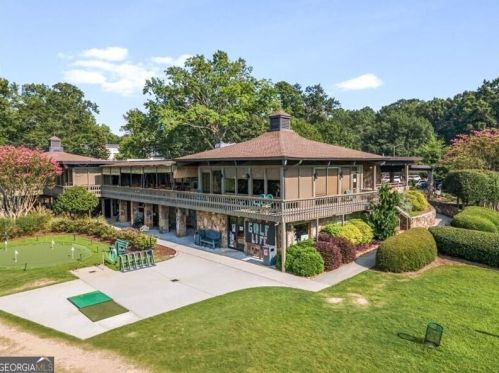 178 Barone Pl, Atlanta GA  30327-1073 exterior