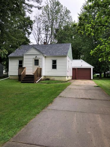 308 1st St, Frankford, MN 55936-1203
