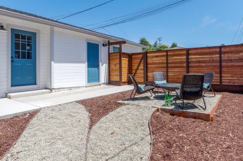 412 Monterey Ave, Capitola CA  95010-3614 exterior