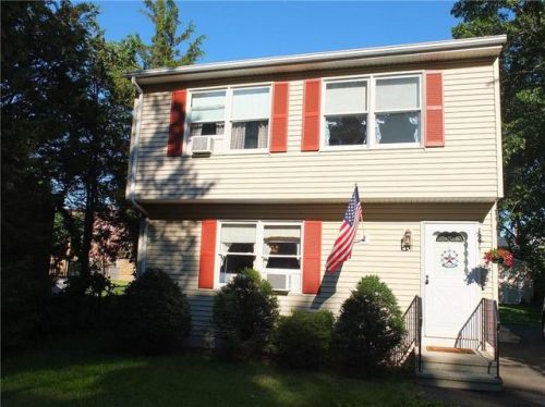 319 Washington St, Wallingford CT  06492-3528 exterior