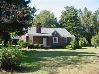 2031 Pinopolis Rd, Pinopolis, SC 29469-5058