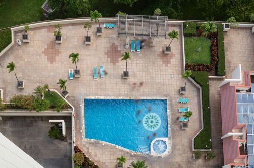1650 Ala Moana Blvd, Honolulu HI  96815-1432 exterior