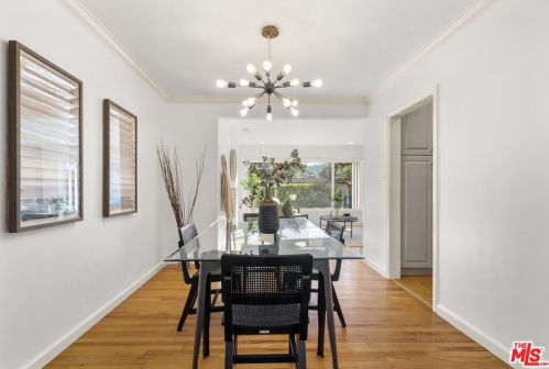2575 Gardner Pl, Glendale CA  91206-3018 exterior