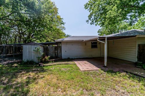 5441 Mcconnell Dr, Fort Worth TX  76134-1005 exterior