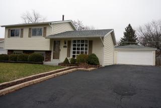 148 Olympic Dr, Lemont IL  60440-2449 exterior
