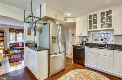 2225 Luzerne Ave, Silver Spring MD 20910-2135 exterior