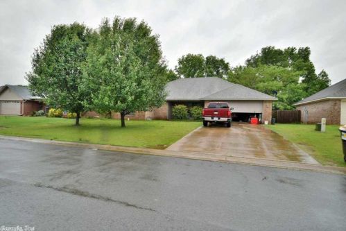 47 Blair Dr, Vilonia, AR 72173-8040
