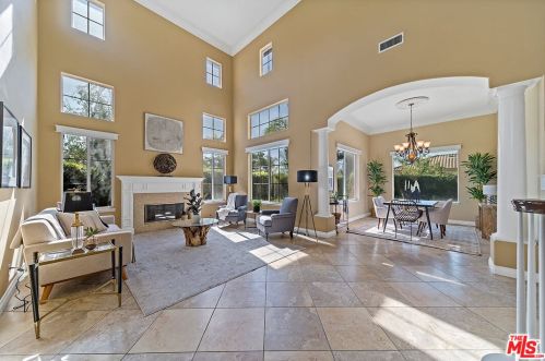 108 Winslow St, Upland, CA 91786-2773