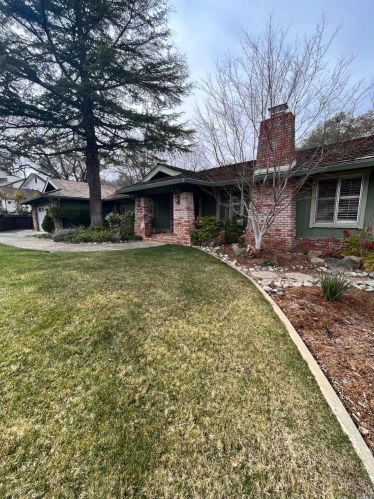 221 Wykoff Dr, Vacaville, CA 95688-3546