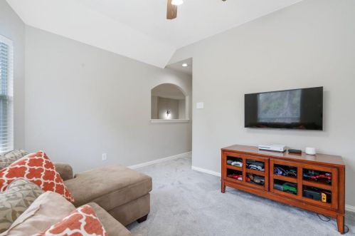 130 Evangeline Oaks Cir, Conroe TX  77384-5010 exterior