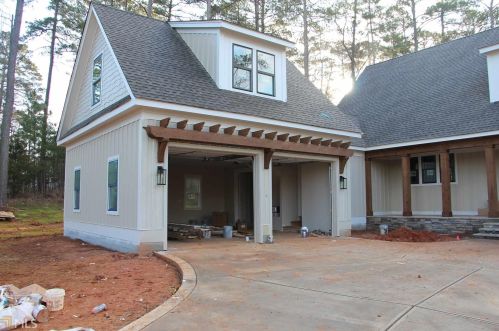 1010 Scull Shoals Dr, Reynolds Plantation, GA 30642-4918