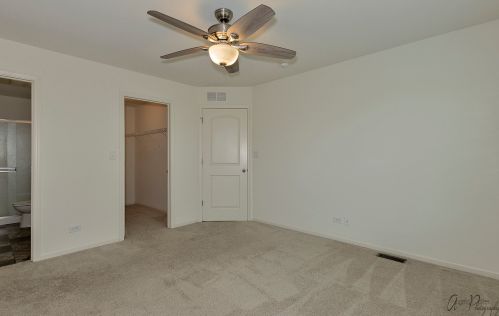 2454 Aurora Dr, Pingree Grove IL  60140-6403 exterior