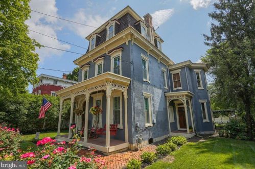 517 Hanover St, Carlisle, PA 17013-1932