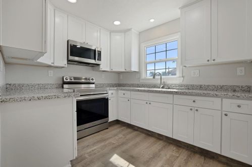 504 Roselawn Ave, Modesto CA  95351-3731 exterior