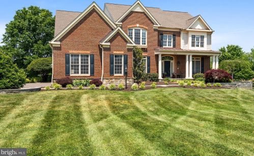 16679 Chestnut Overlook Dr, Purcellville, VA 20132-2872