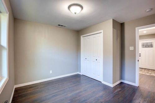 1426 Gillette St, Dallas TX  75217-1210 exterior