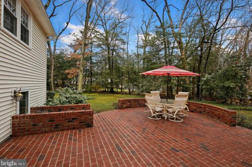 176 Berrywood Dr, Severna Park MD 21146-2033 exterior